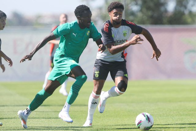 Benfica B empata em jogo de preparação no Seixal
