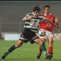 Além do 10, Iordanov também exibiu o 7 nas costas em Alvalade, 1997-98 (A BOLA)