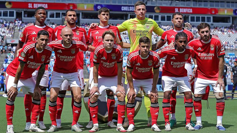 Benfica: muitas peças a faltar e a elevada fasquia a cair em cima de Lage e Rui Costa