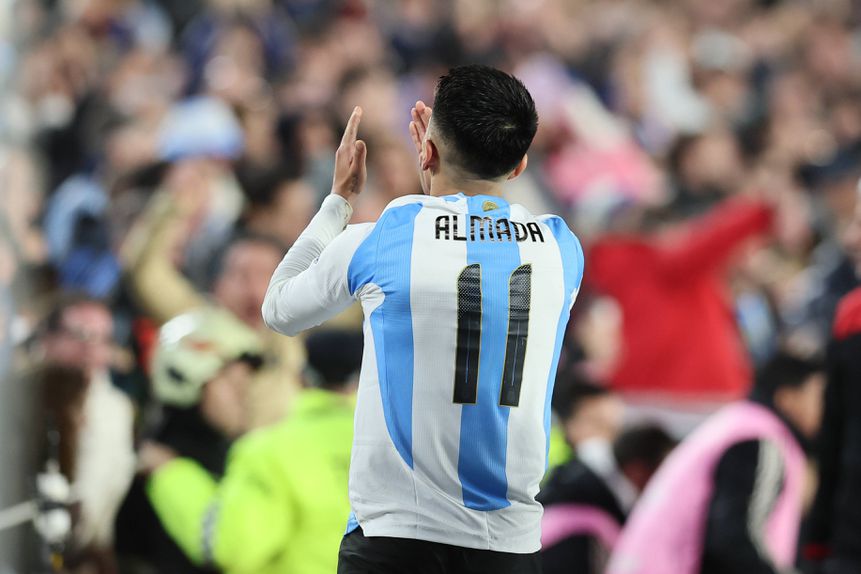 Thiago Almada vai ser reforço do Atlético Madrid