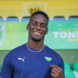 O esquerdino tem em Portugal a primeira experiência da carreira fora do futebol colombiano (Foto: Tondela)