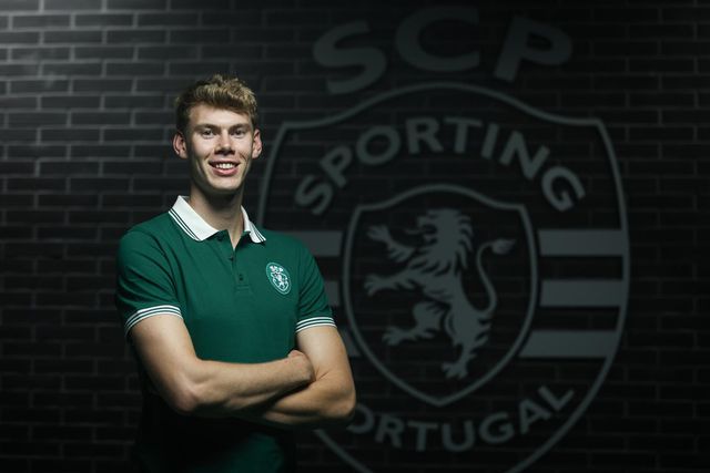 Sporting apresenta gigante dinamarquês
