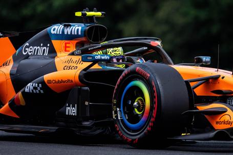 Lando Norris foi o segundo mais rápido da segunda sessão de treinos, apenas superado por Kimi Antonelli    Fotografia Imago