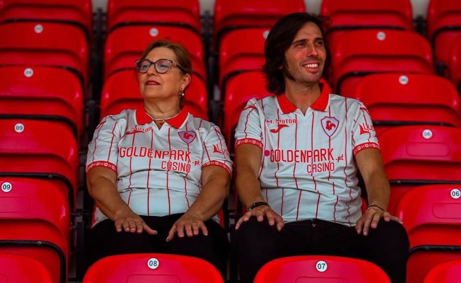 A nova camisola alternativa dos galos - Foto: Gil Vicente
