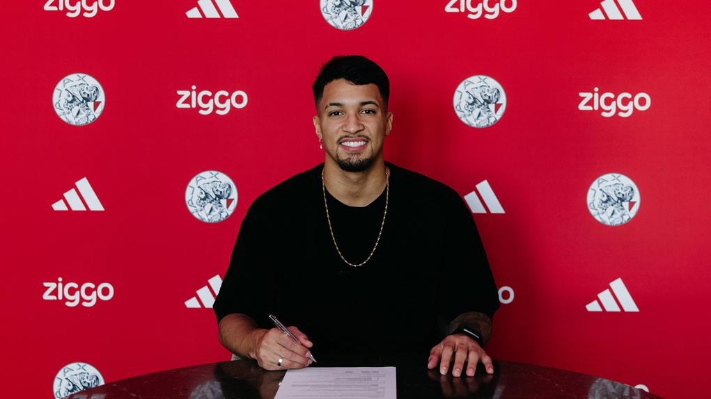 Marcos Leonardo assinou contrato até 2031 - Foto: Ajax