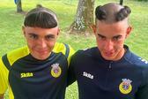 Costinha e Batata foram praxados pelo plantel principal - Foto: Arouca