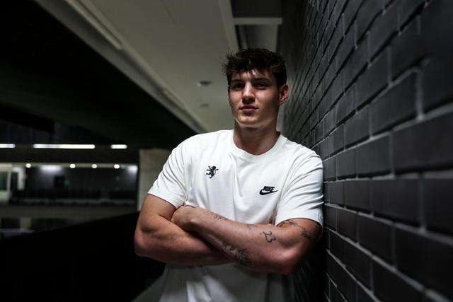 Christian Manojlovic, de 20 anos, atua a lateral esquerdo. Foto: Sporting