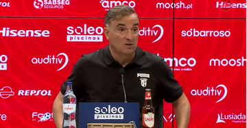 Carlos Carvalhal: «Derrota contra rival custou o dobro, mas foi apenas um jogo»