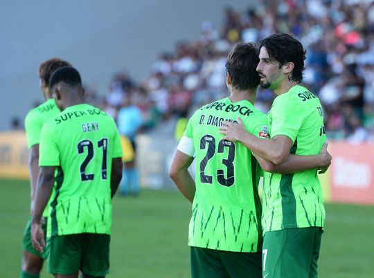 VÍDEO: golaço de Daniel Bragança e Sporting chega aos cinco