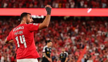 A crónica do Benfica-Casa Pia, 3-0: Afinal também há um Benfica que não dá sono…