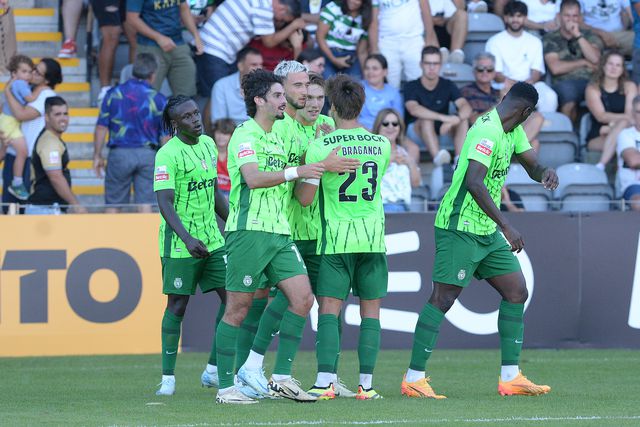 «Ataque do Sporting está muito bem, defesa tem muito a corrigir