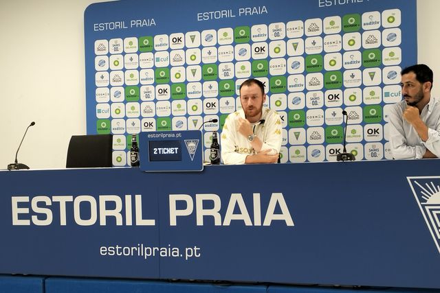 Cathro: «Não perdemos tempo a pensar no calendário»