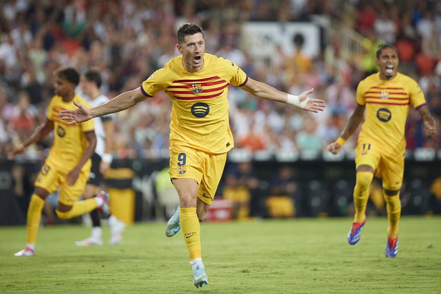 Flick estreia-se no Barcelona com vitória com reviravolta em Valência