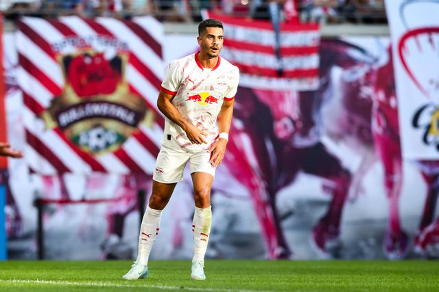 Taça da Alemanha: André Silva assiste e Nusa mostra rapidez a encantar Leipzig