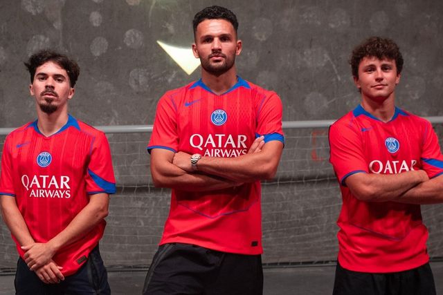 Fotos: Pauleta passa testemunho na nova camisola do PSG