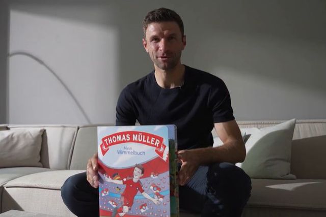 Thomas Muller lança livro infantil e 'goza' com Messi e Neymar