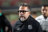 Santos despede Cleber Xavier após humilhação frente ao Vasco Foto: IMAGO