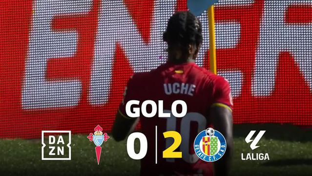 Defesa do Celta 'mete água' e Uche agradece