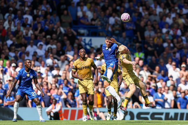 Chelsea marca passo no arranque da Premier League
