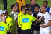 Discussão entre Arthur Cabral e Jair Ventura