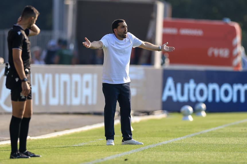 Vasco Botelho da Costa desagradado no jogo contra o Arouca - Foto: JOSÉ COELHO/LUSA