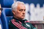 José Mourinho com olho negro