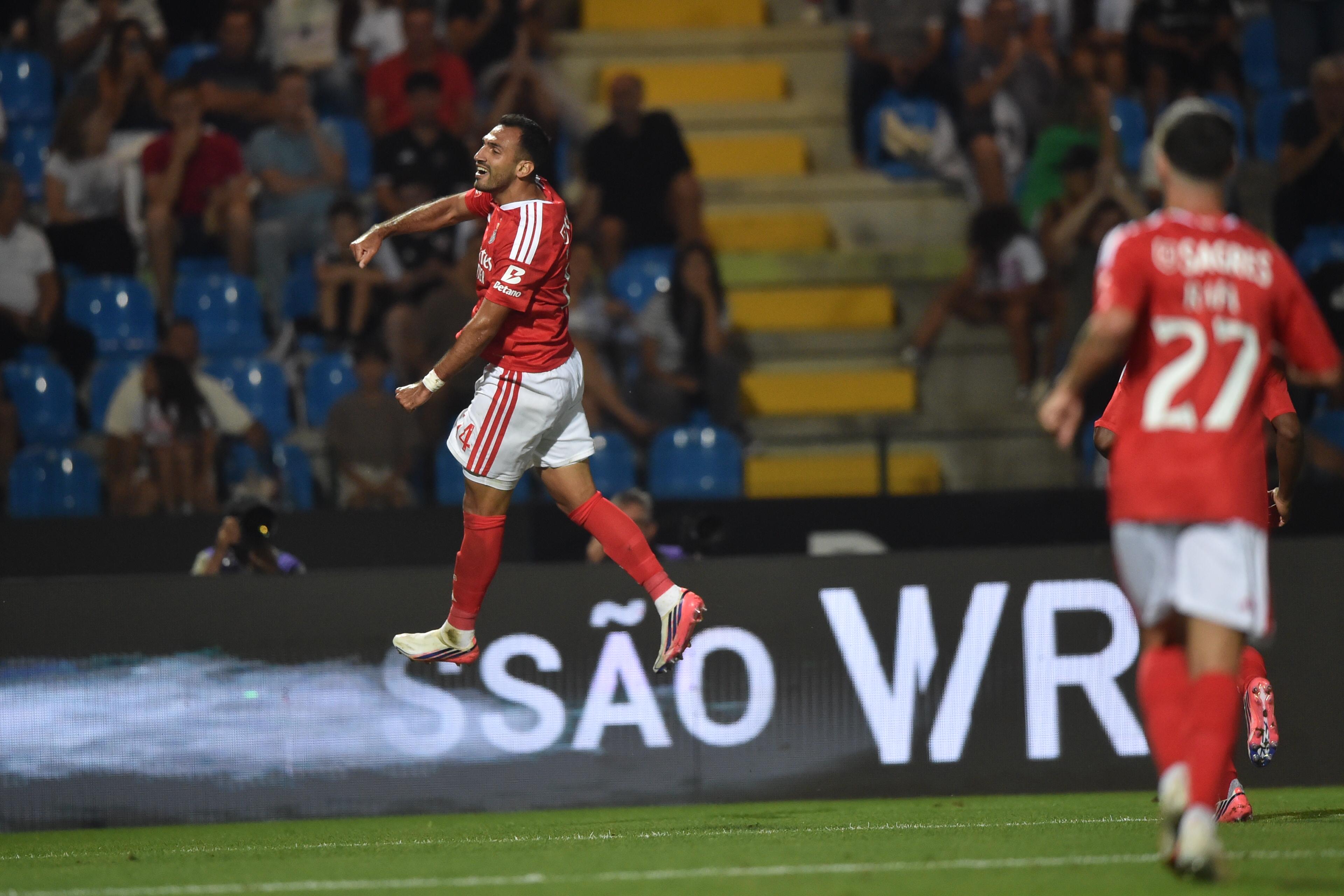 Pavlidis festeja um dos golos que marcou frente ao Casa Pia - Foto: Miguel Nunes