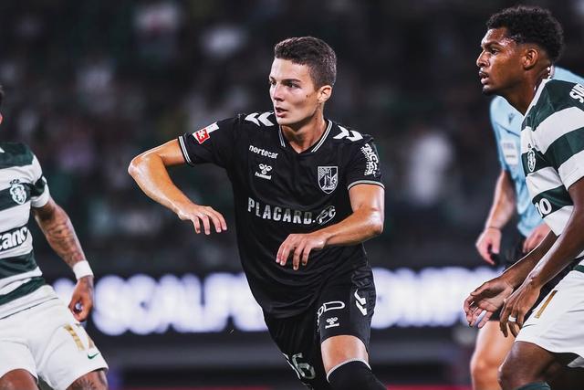 Santiago Verdi fez a estreia em jogos oficiais em Alvalade - Foto: Vitória de Guimarães