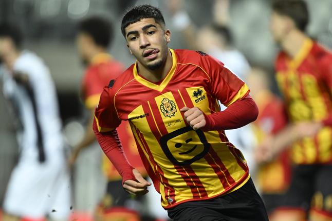 Moncef Zekri faz 18 anos no dia 20 de setembro mas já tem rodagem de liga principal na Bélgica - Foto: IMAGO
