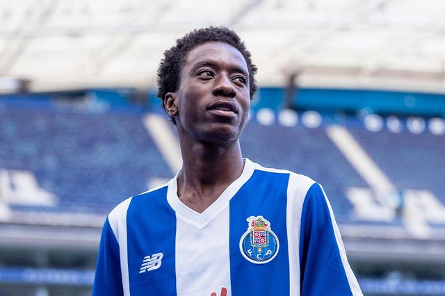 Gideon Otabil, avançado ganês de 18 anos - Foto: FC Porto