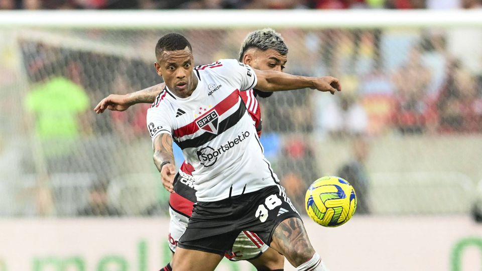 São Paulo derrota Flamengo e parte na frente na final da Taça do Brasil