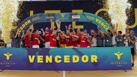 Benfica vence dérbi e conquista a Elite Cup