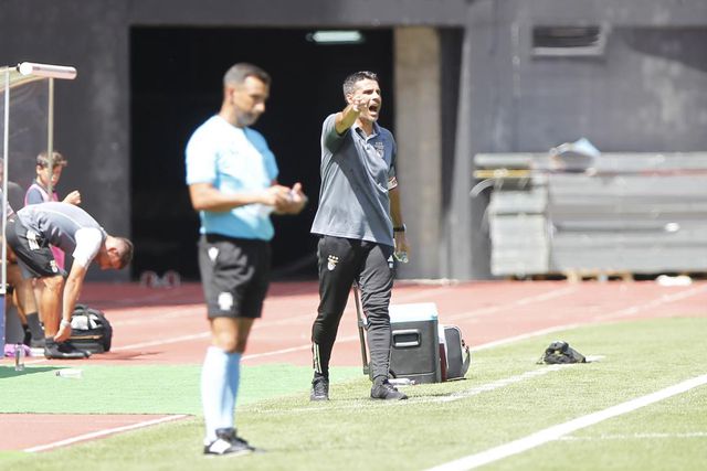 Expulsão de Kokubo mudou tudo no Benfica B-Torrense