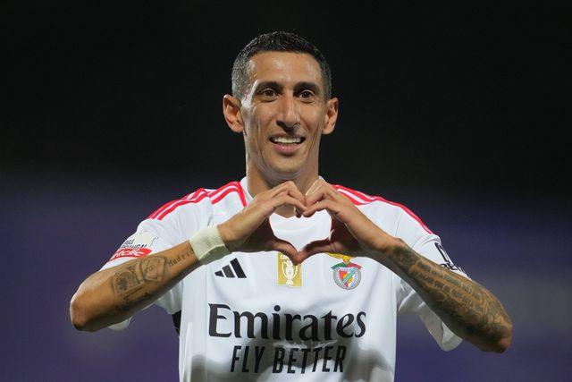 A reação de Di María à vitória em Vizela