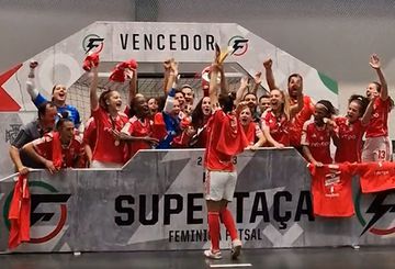 E vão sete Supertaças seguidas para o futsal feminino do Benfica