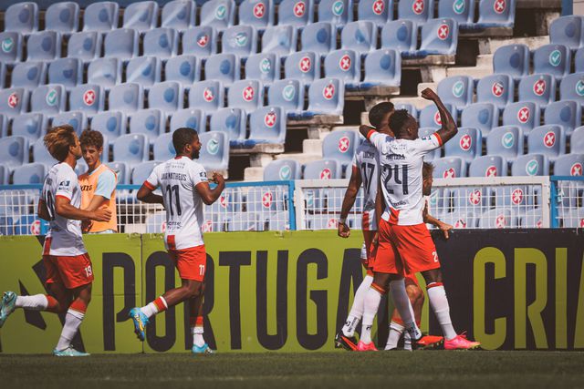 UD Leiria ultrapassa Belenenses com mão-cheia no Restelo