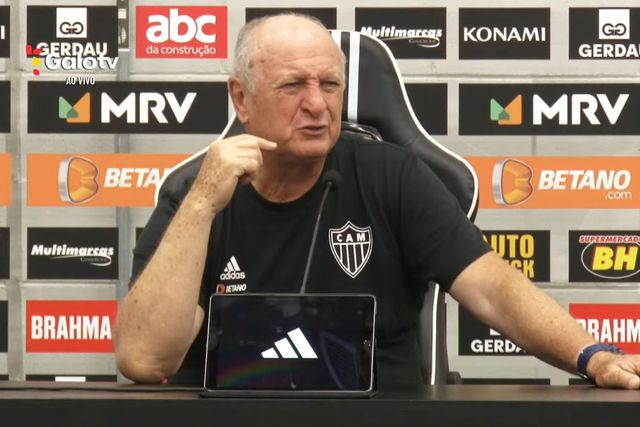 Vídeo: Scolari responde a queixas de Lage sobre o relvado