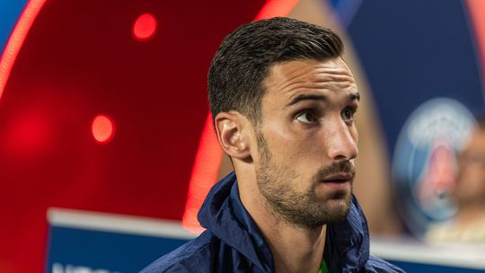 Sergio Rico cumpre exames para voltar a integrar os treinos do PSG