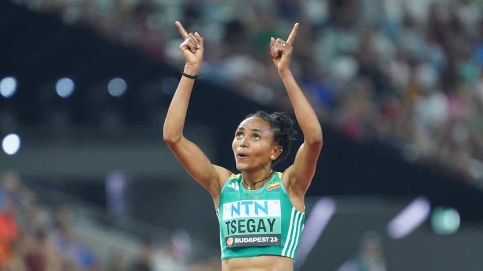 Etíope bate recorde mundial dos 5000 metros por quase cinco segundos