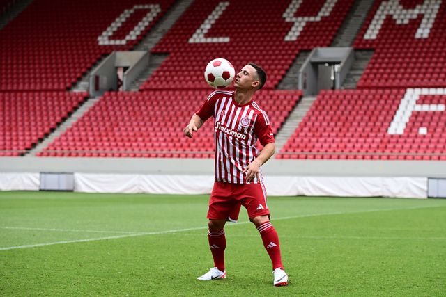 Podence assiste em jogo dirigido por Soares Dias