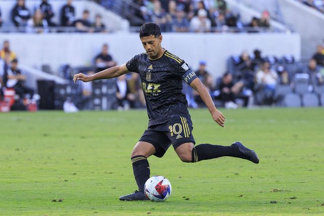Oficial: Carlos Vela regressa à MLS após nove meses sem jogar