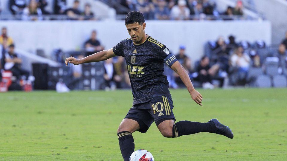 Oficial: Carlos Vela regressa à MLS após nove meses sem jogar