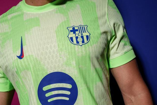 Vídeo: terceiro equipamento do Barcelona está a fazer furor