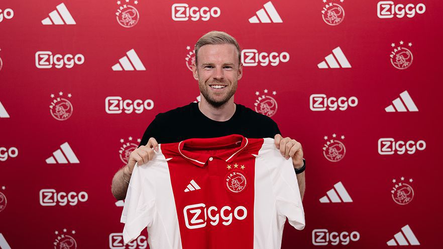 Oficial: Ajax anuncia regresso de um histórico