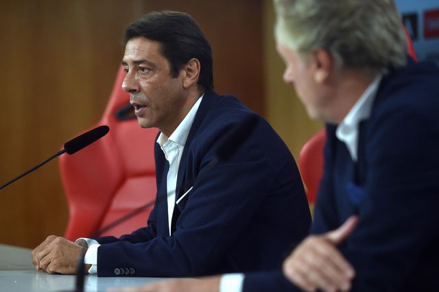 «Saída de Lage? Conferência de Rui Costa foi vergonhosa»