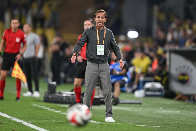 João Pereira consegue empate dramático em casa do Fenerbahçe