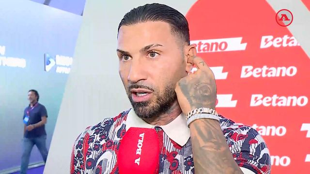 «Não perco muito tempo a ver futebol mas vejo a felicidade do meu filho»