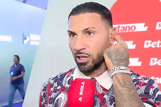 «Não perco muito tempo a ver futebol mas vejo a felicidade do meu filho»