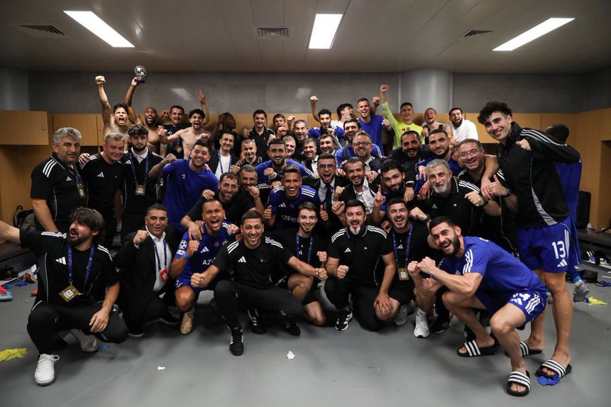 Festa no balneário do Qarabag depois de bater o Benfica (X/Qarabag)
