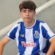 FC Porto 'amarra' médio de 14 anos com contrato de formação